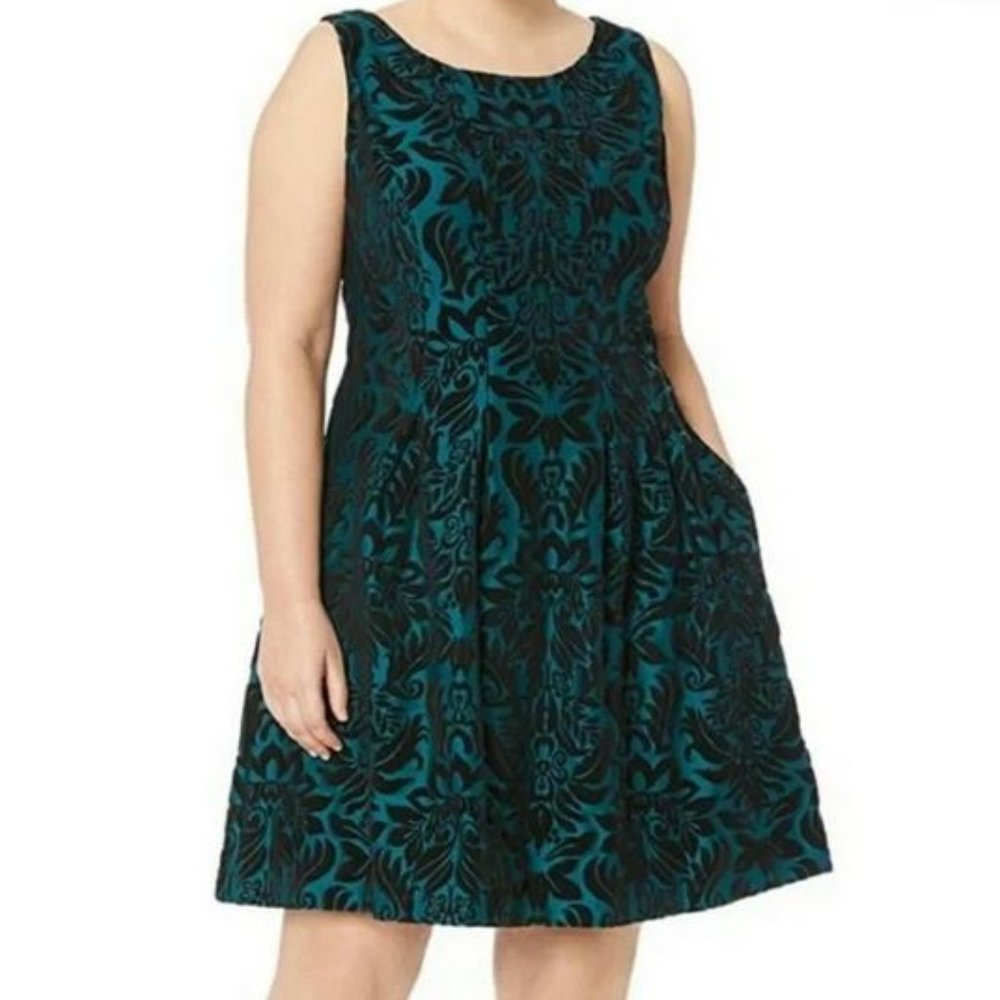 Teal and Black Velvet Sleeveless Fit & Flare Dress, size 18